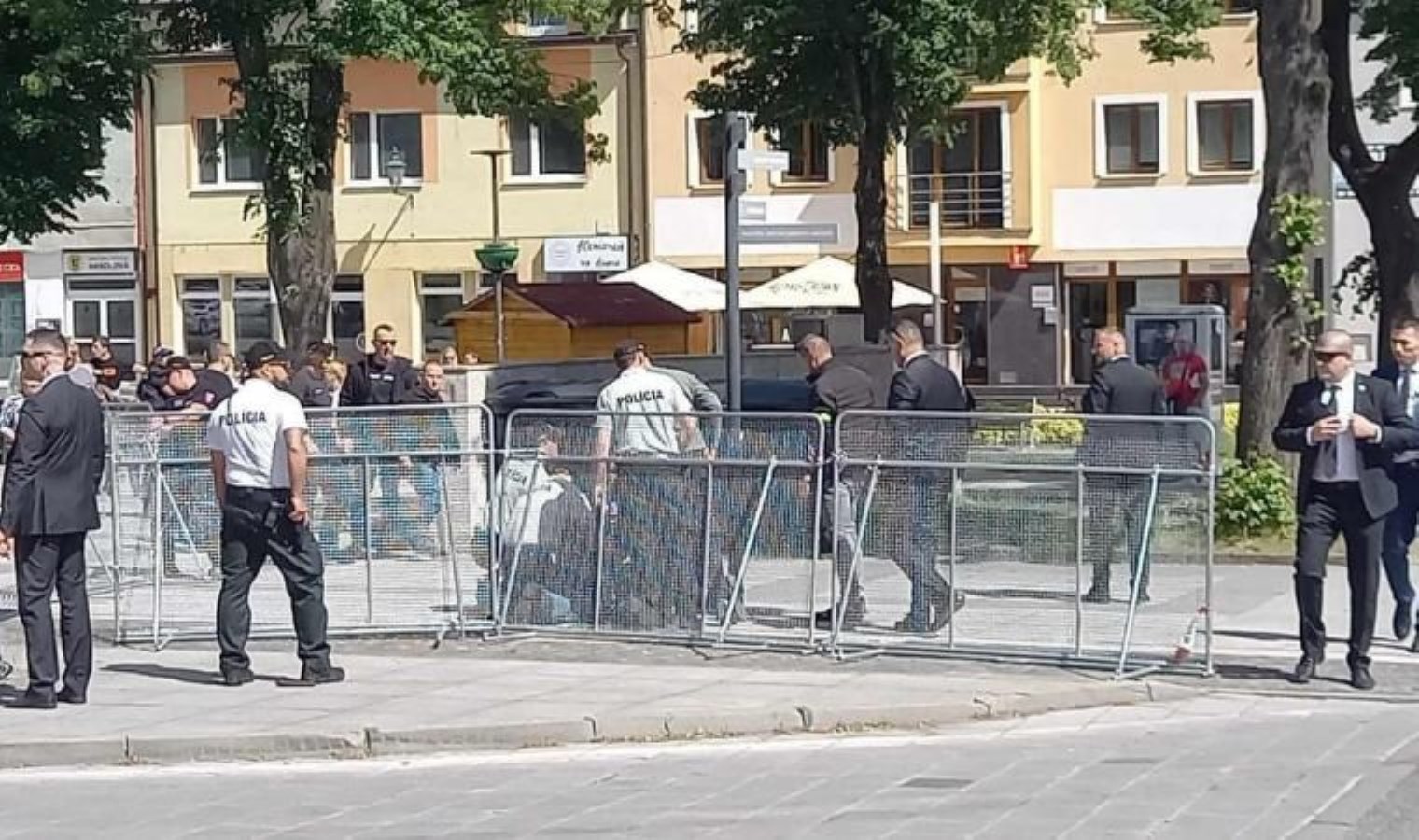 Slovakya Başbakanı’na silahlı akın