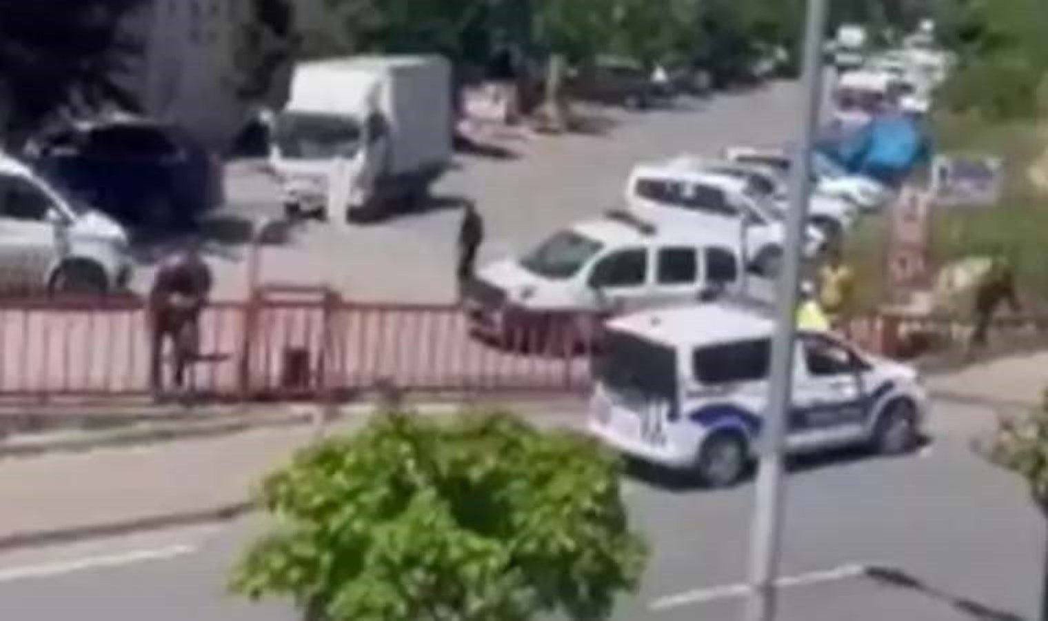 Son Dakika… Başakşehir’de bomba paniği! Takımlar olay yerine sevk edildi