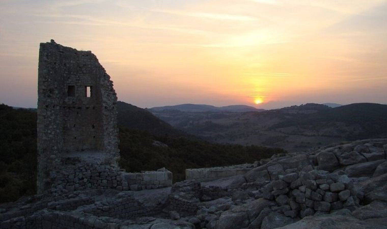 Tarihe ışık tutuyorlar: Dünyanın en eski 7 yapısı