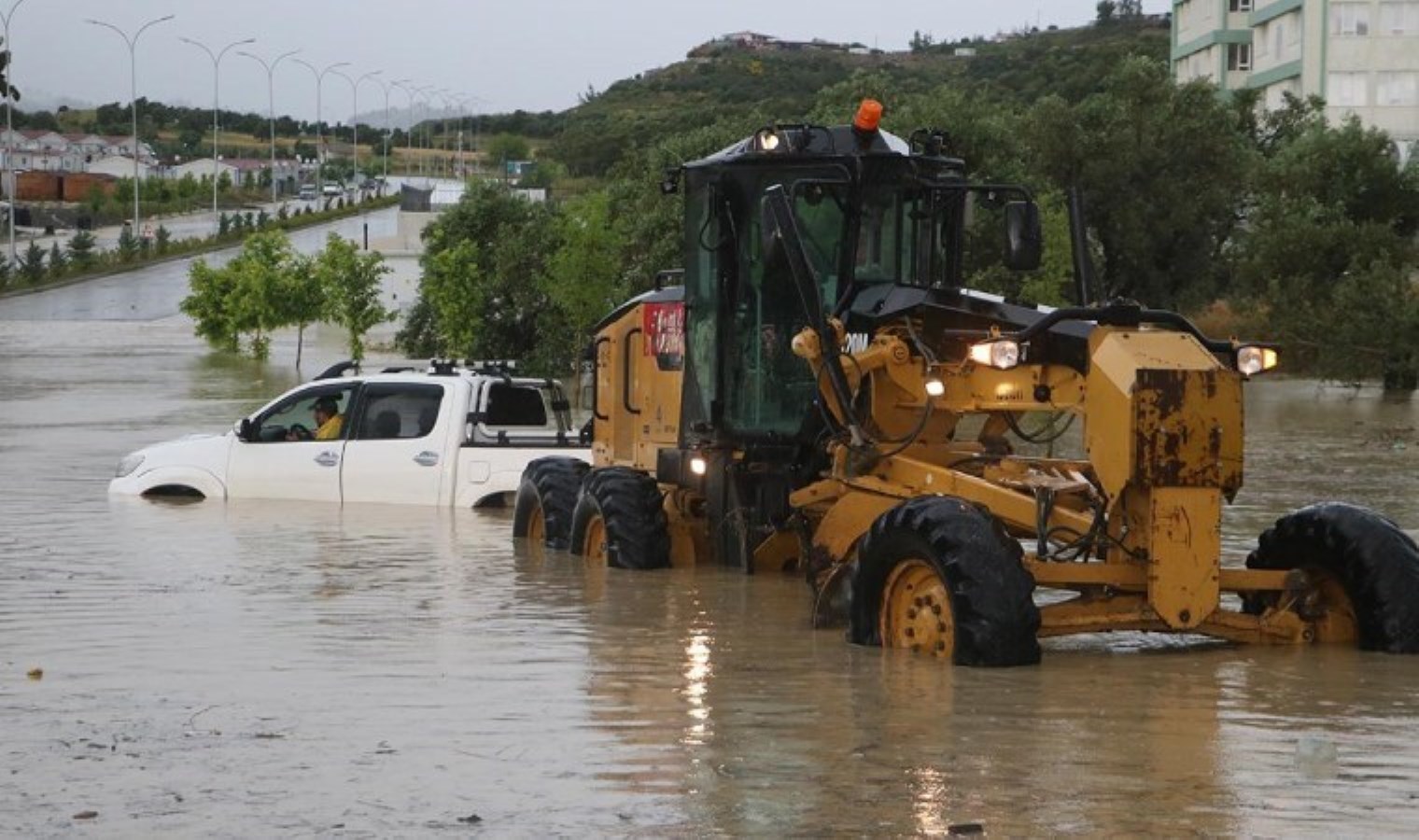Valilik duyurdu: Hatay’da 2 ilçede eğitime 1 gün orta verildi