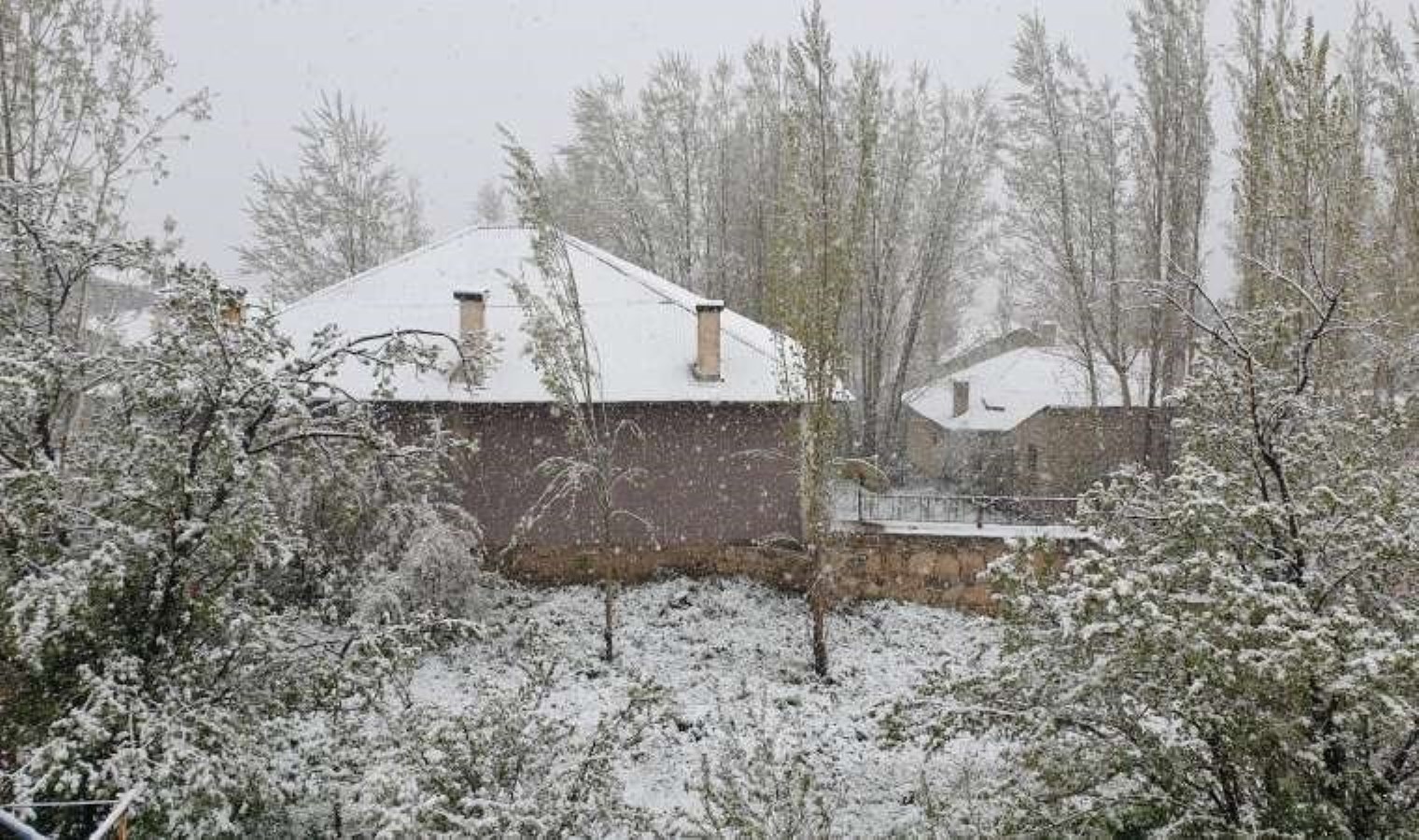 Van’da Mayıs ayında kar: Her yer beyaza büründü