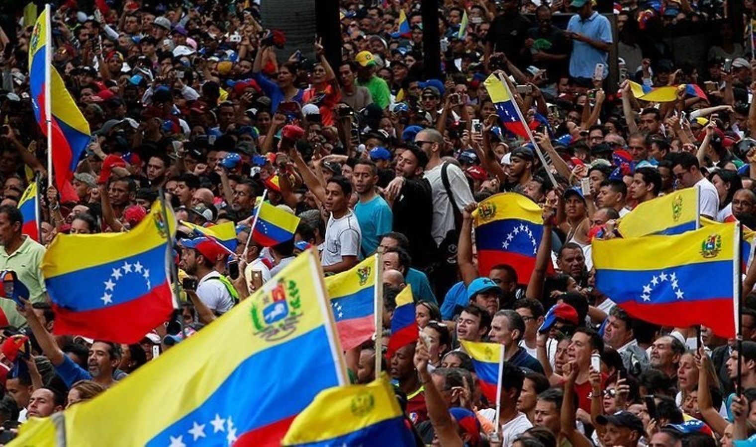 Venezuela’da 2 muhalife yolsuzluk suçlaması: Yakalama kararı çıkartıldı