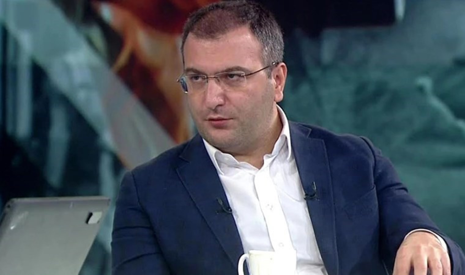Yandaş Cem Küçük: ‘Beklenen olmadı, AK Parti geç kalıyor’