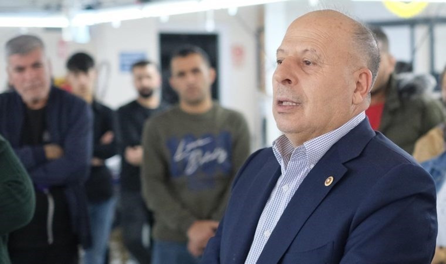 Yeğenini yardımcısı yapan lider, süreci geri çekti