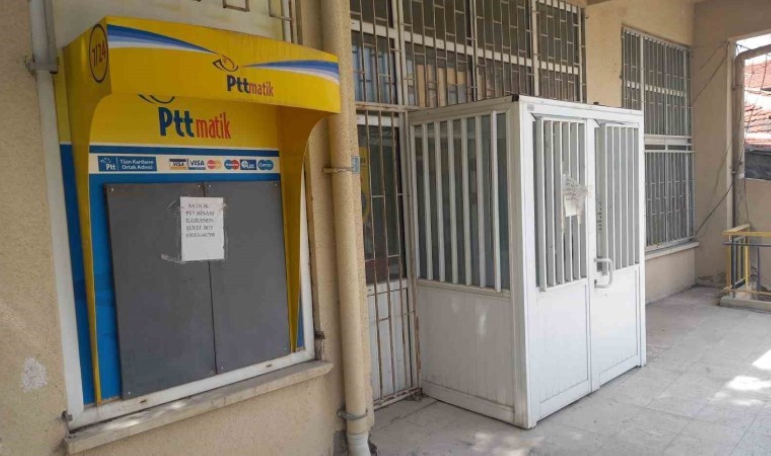 Zelzeleye dayanıksız diye boşaltıldı… PTT binasını satışa çıkardılar!