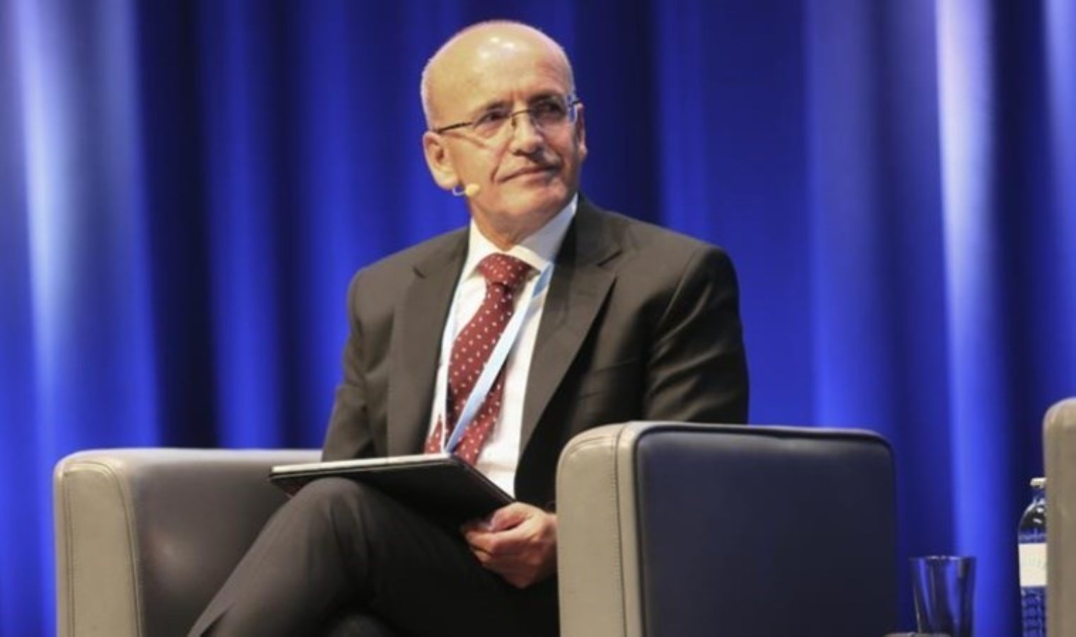 Bakan Şimşek kritik karar için Singapur’da!