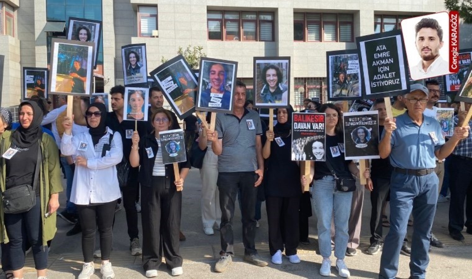 Balıkesir’de vahşice öldürülen motokurye Ata Emre’nin katili hakim karşısında