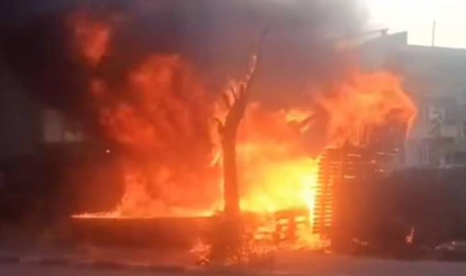 Bursa’da baraka kundaklandı