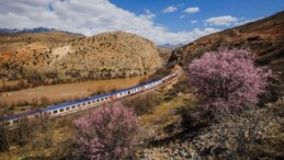 Doğu Ekspresi’ne alternatif: Turistik Tatvan Treni yola çıkıyor