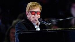 En cömert sanatçı: Elton John hayır kurumlarına günde 3 milyon lira bağışlıyor