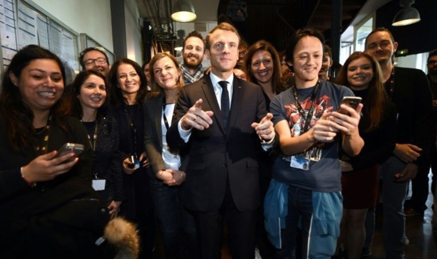 ‘Fransız gençleri aşırı sağa kayıyor’