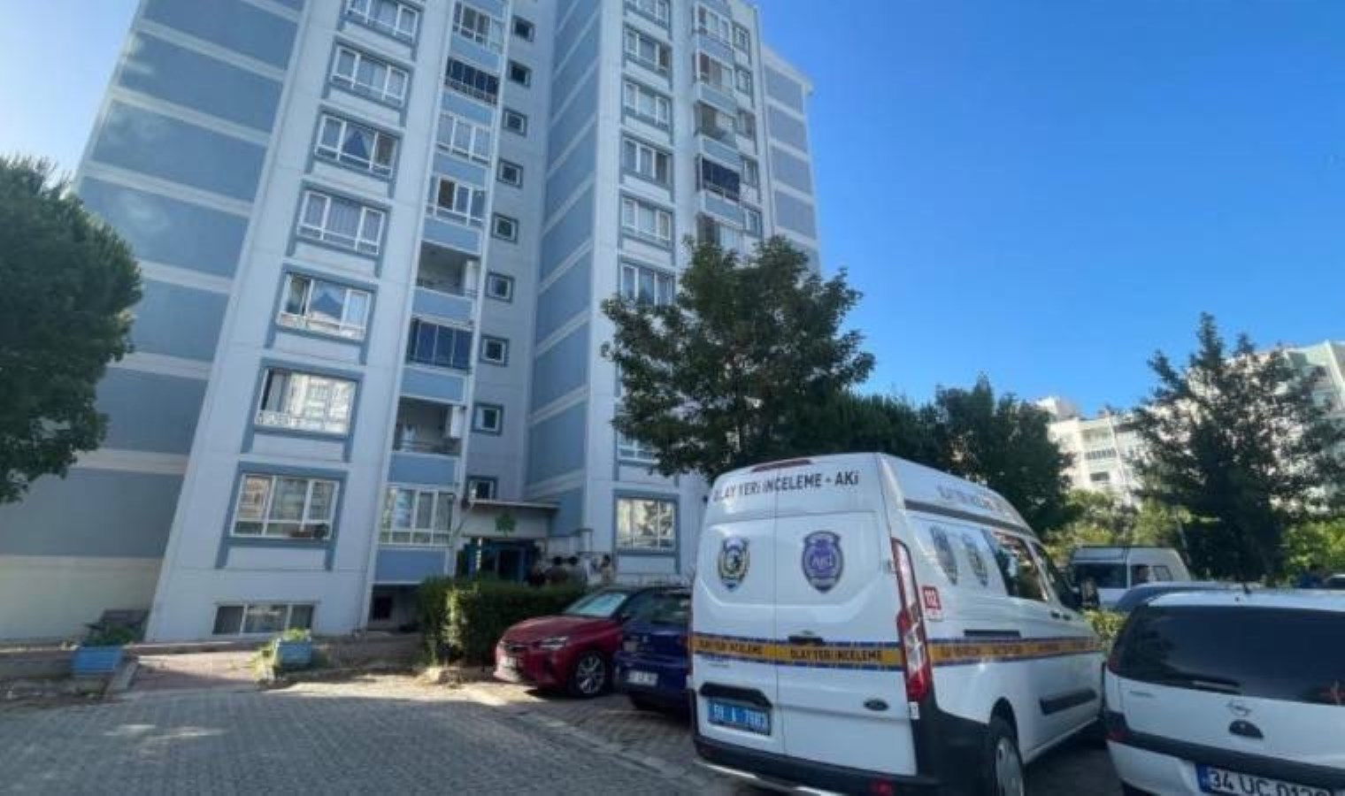 Genç kadın evinde ölü bulundu