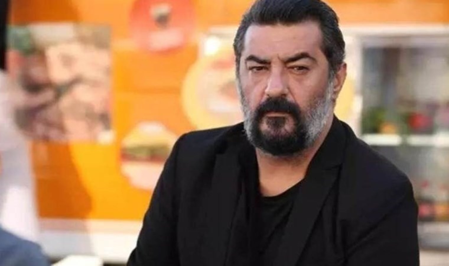 Hakkında ‘öldü’ söylentisi çıkan ünlü oyuncu Celil Nalçakan ateş püskürdü!