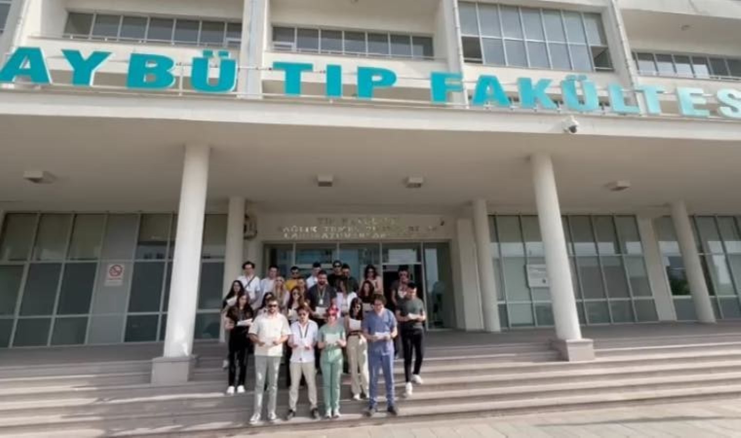 Hekimlik andına ‘namus’ ayarı!: Öğrenciler gerçek metinle tepki gösterdi