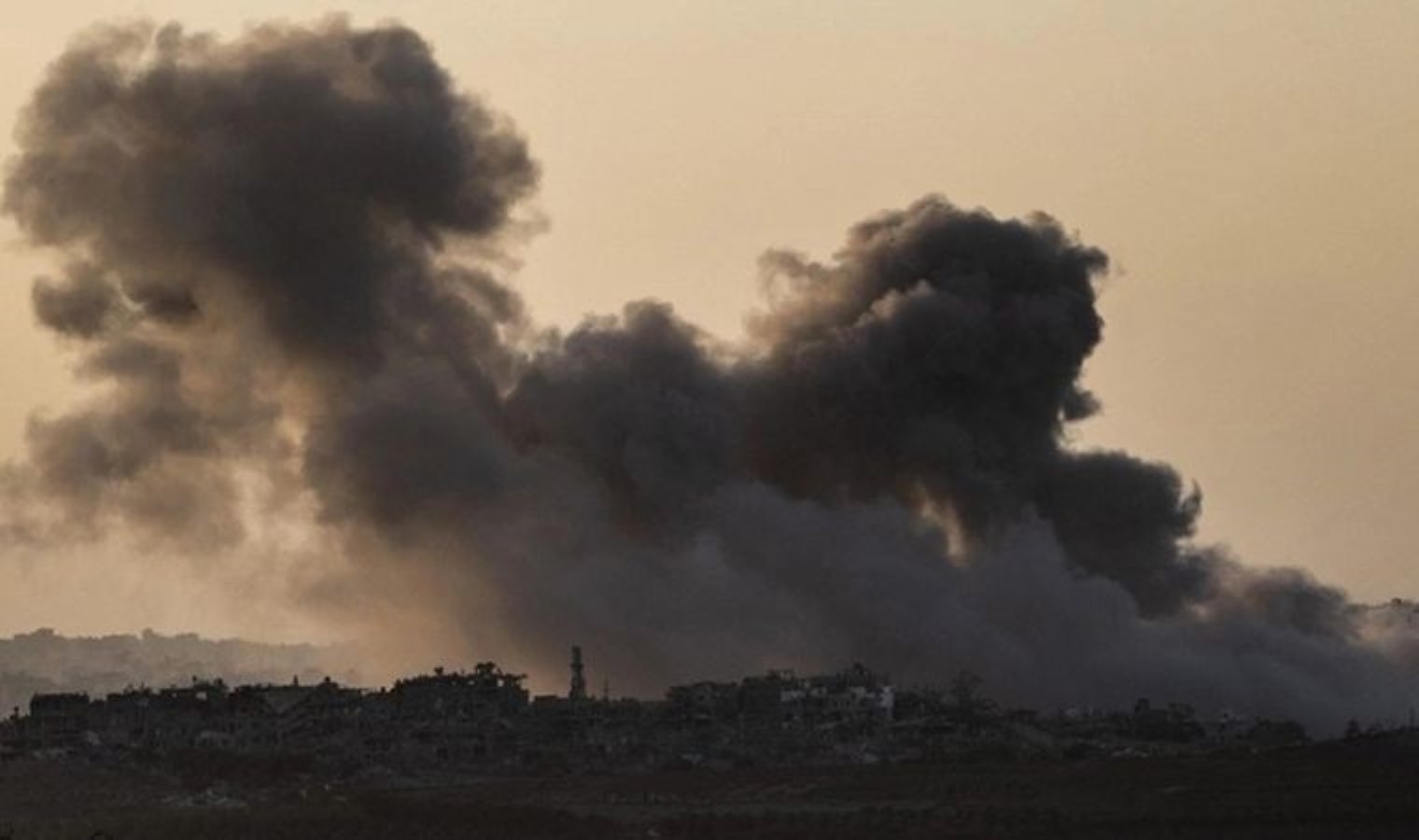 İsrail ordusu Lübnan’ın güneyinde bir aracı vurdu: 1 Hizbullah mensubu öldü