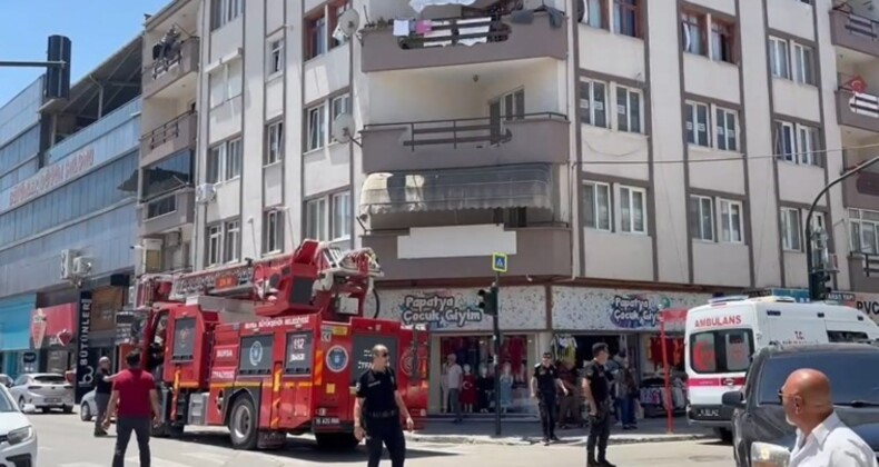 Kardeşini bıçaklayıp, kendini kilitlediği balkonda intihara kalkıştı!