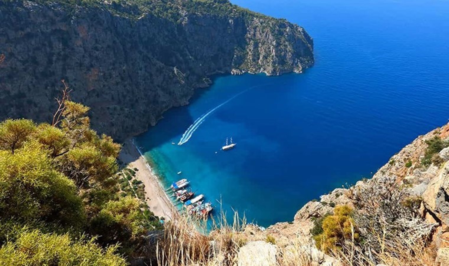 Kelebekler Vadisi’nde fotoğraf çekerken düşen kişi kurtarıldı