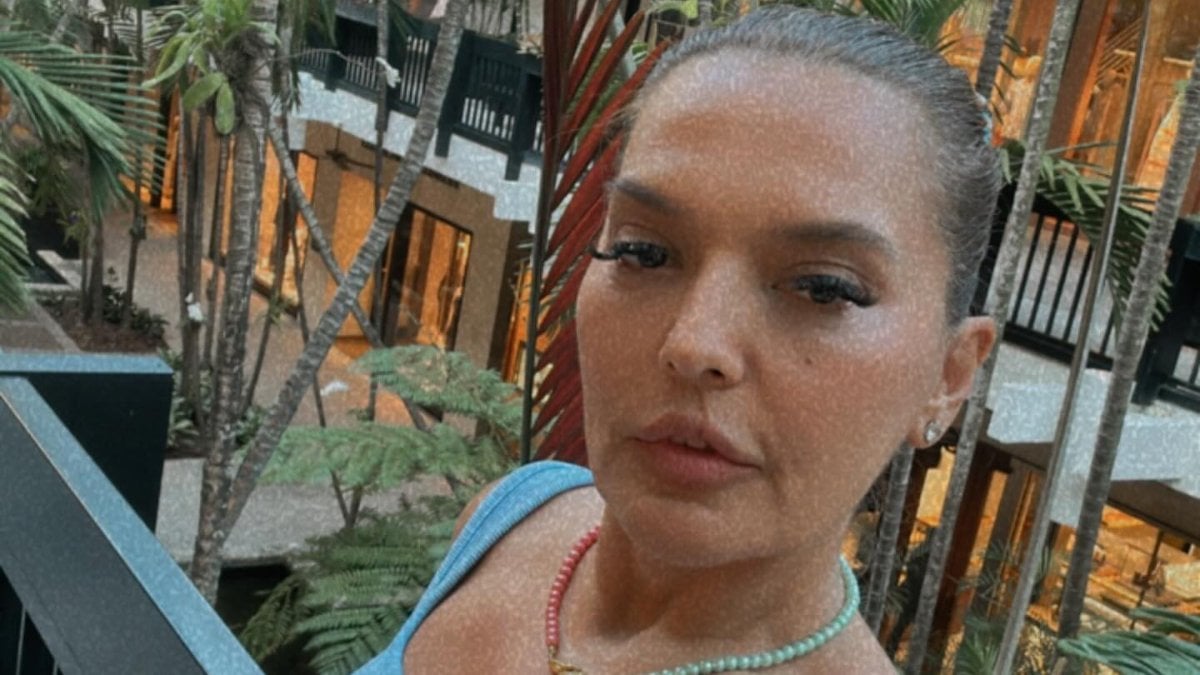 Kiloları veren şarkıcı Demet Akalın’ın yeni hayali! Mayo reklamında oynamak istiyor