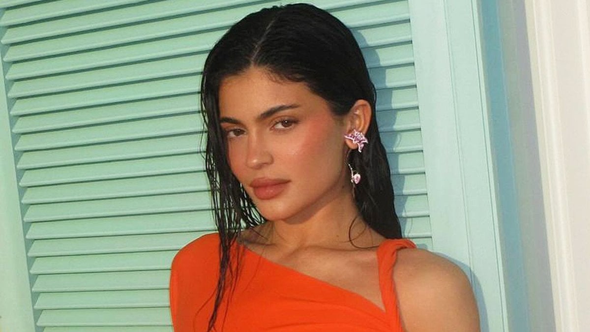 Kylie Jenner cesur tarzıyla sosyal medyayı salladı! O karelere yorum yağdı