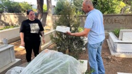 Öldürülen kızı İlayda’nın doğum gününü mezarı başında pastayla kutladı