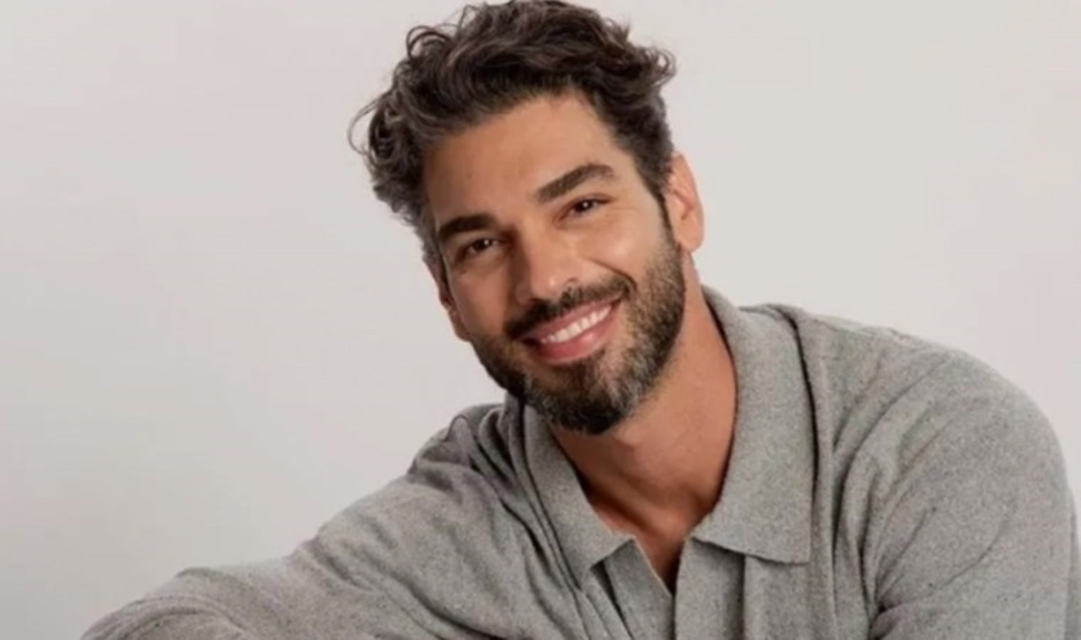 Şükrü Özyıldız ‘Esas Oğlan’ dizisinde Seda Bakan’ın partneri oldu