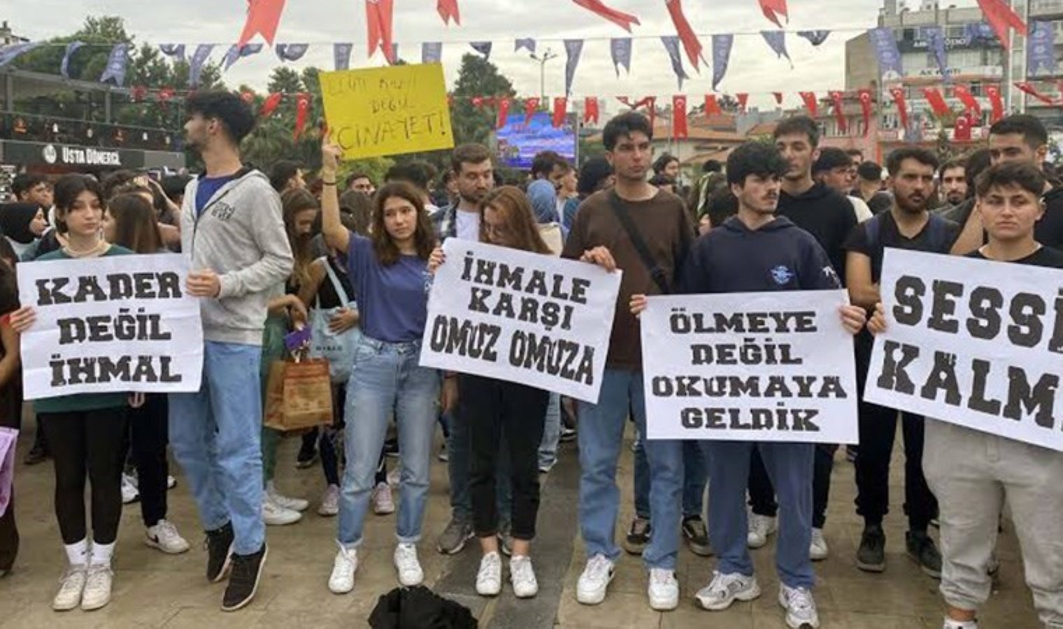 TKG’li Demirçelen iktidarın politikalarının gençlere yaşattığı sorunları Cumhuriyet’e anlattı: ‘Patronlara ucuz işgücü olarak sunuluyoruz’