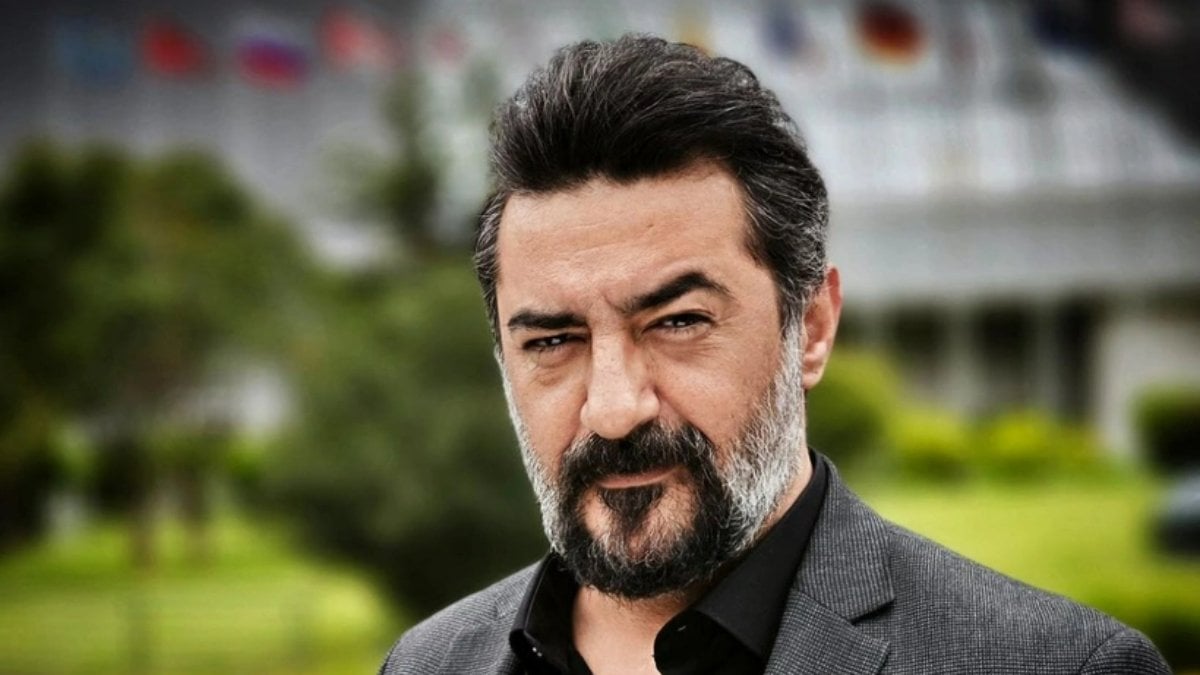 Ünlü oyuncu Celil Nalçakan hakkında çıkan ‘öldü’ haberlerine isyan etti