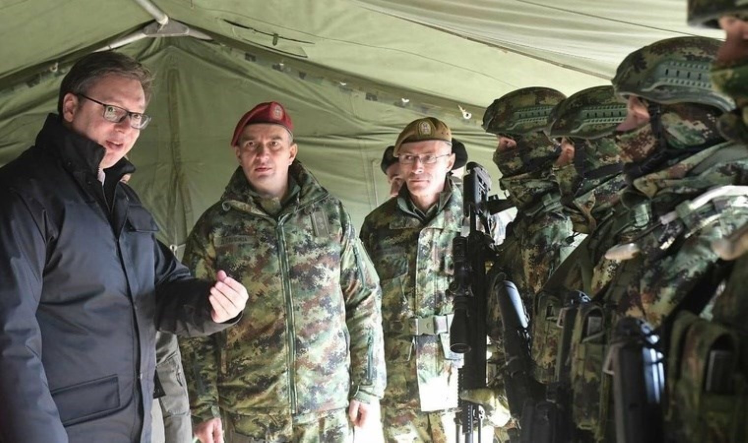 Vucic’den devlet kurumlarına talimat: Her türlü senaryoya hazırlıklı olun