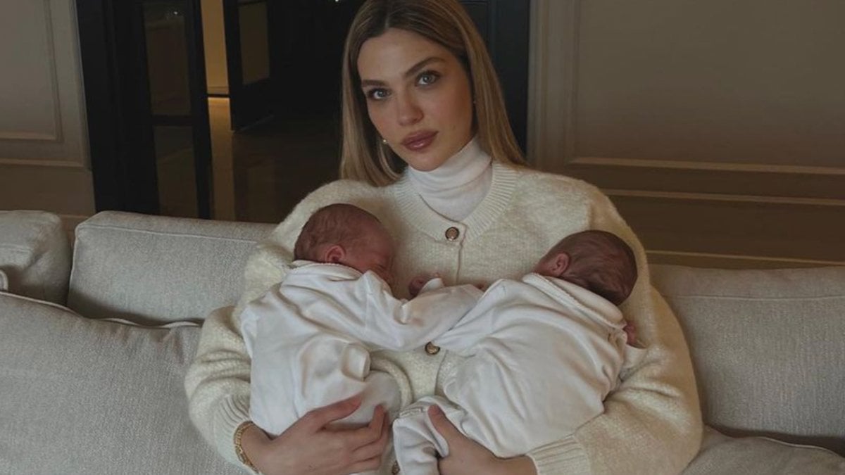 Yasemin Şefkatli’den yeni paylaşım: Bebeklerin yüzünü gösterdi