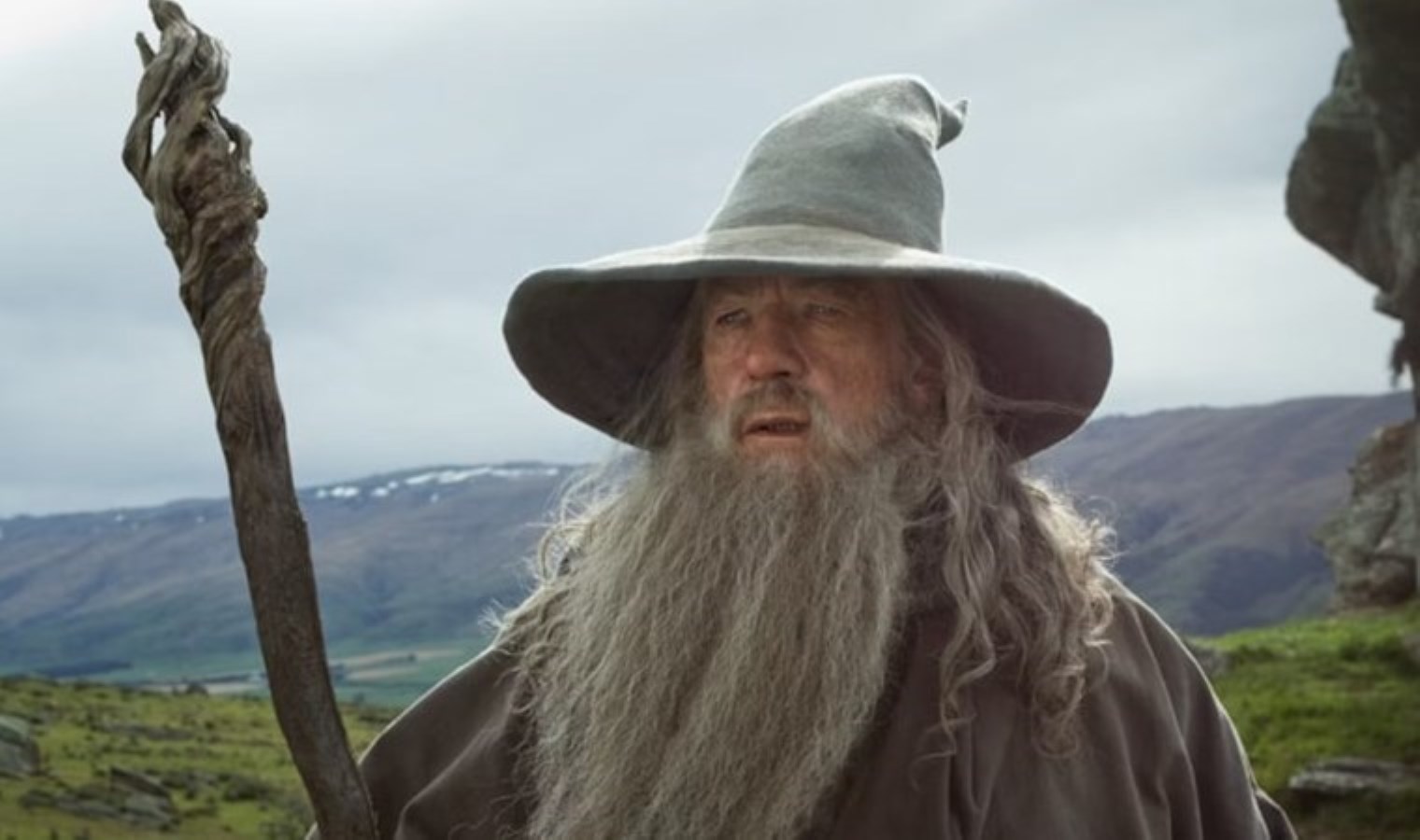 Yüzüklerin Efendisi’nin Gandalf’ı Ian McKellen’dan kötü haber: Hastaneye kaldırıldı