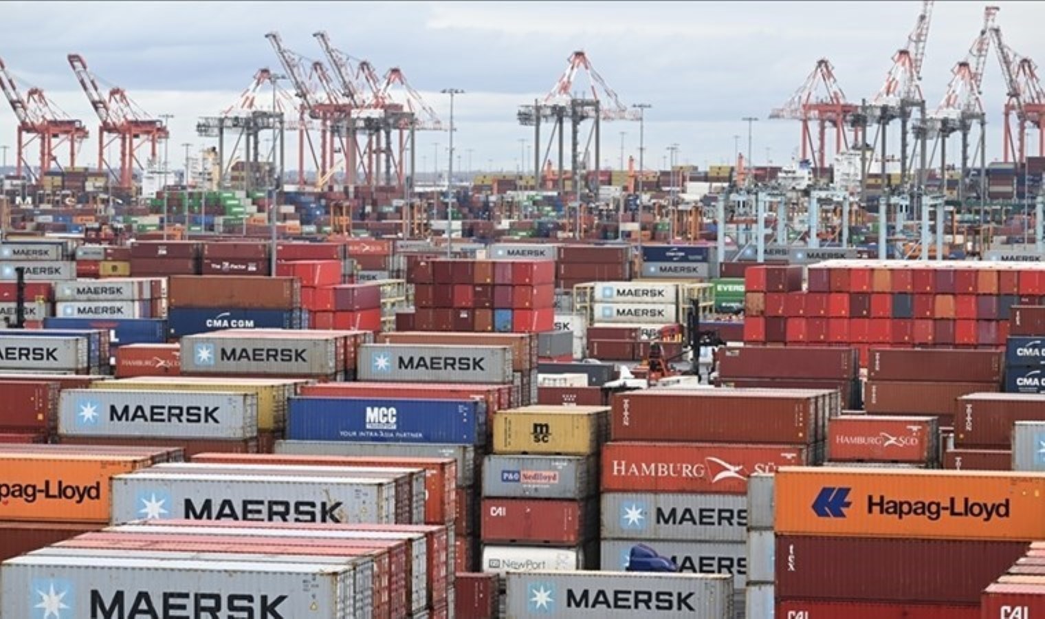 ABD’de mal ticareti açığı azaldı