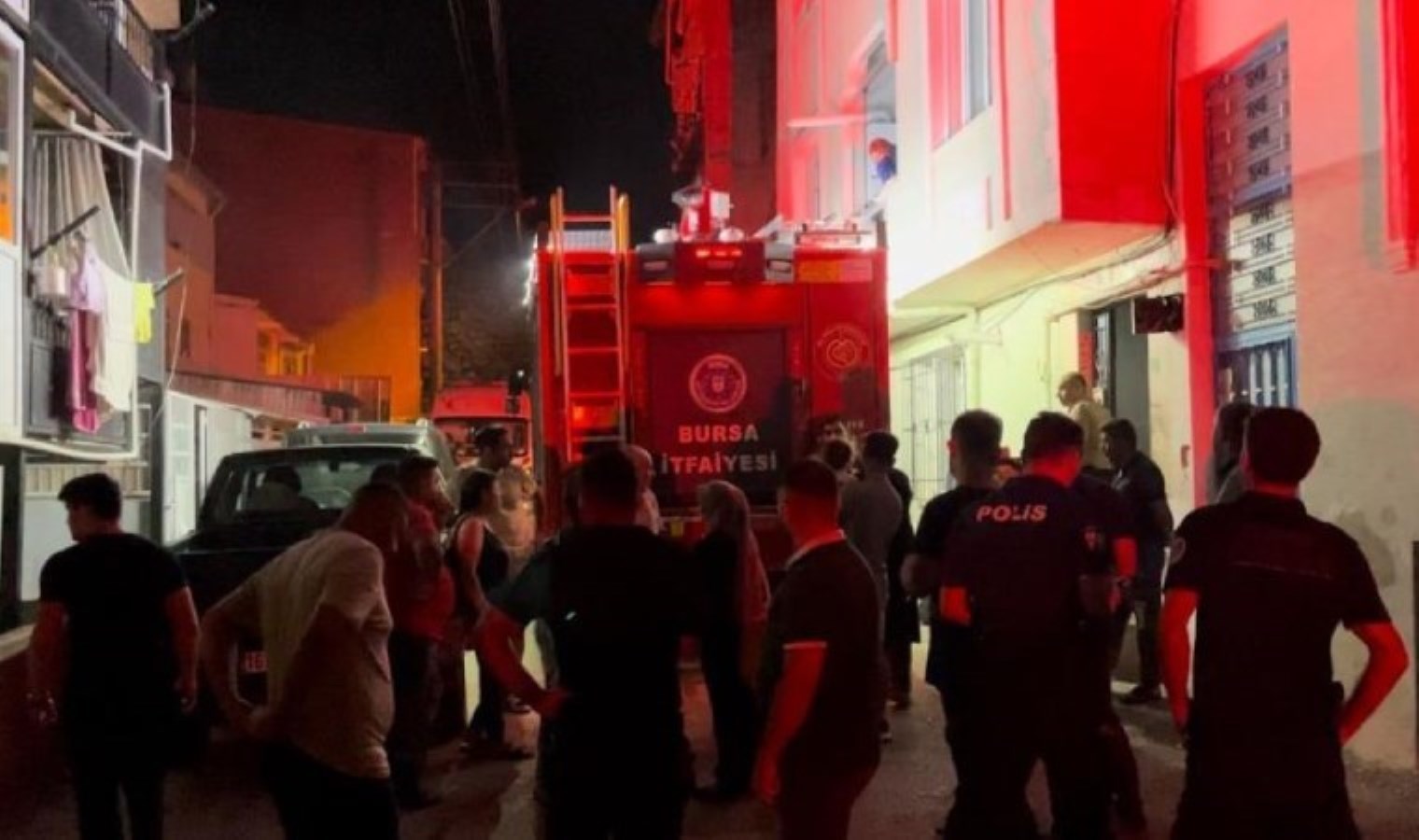 Ailesiyle tartıştı, 4 katlı binayı ateşe verdi: ‘Yakmak istedim, yaktım’