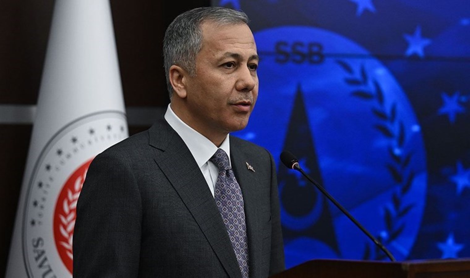 Bakan Yerlikaya duyurdu: Elebaşılığını Volkan Reçber’in yaptığı suç örgütü üyesi 33 şüpheli yakalandı