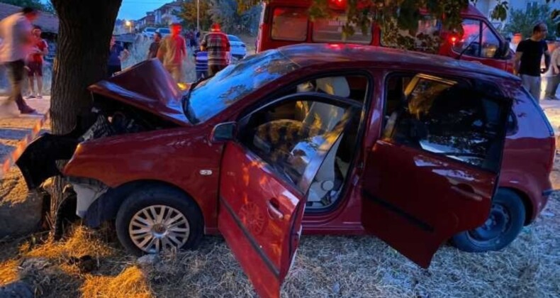 Balıkesir’de trafik kazası; 2 ölü 6 yaralı