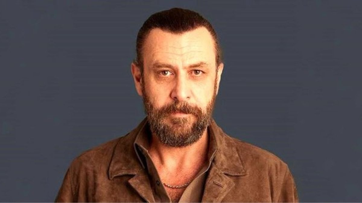 Banka reklamında yer alan oyuncu Nejat İşler para istemedi! 5 bin öğrenci için burs istedi