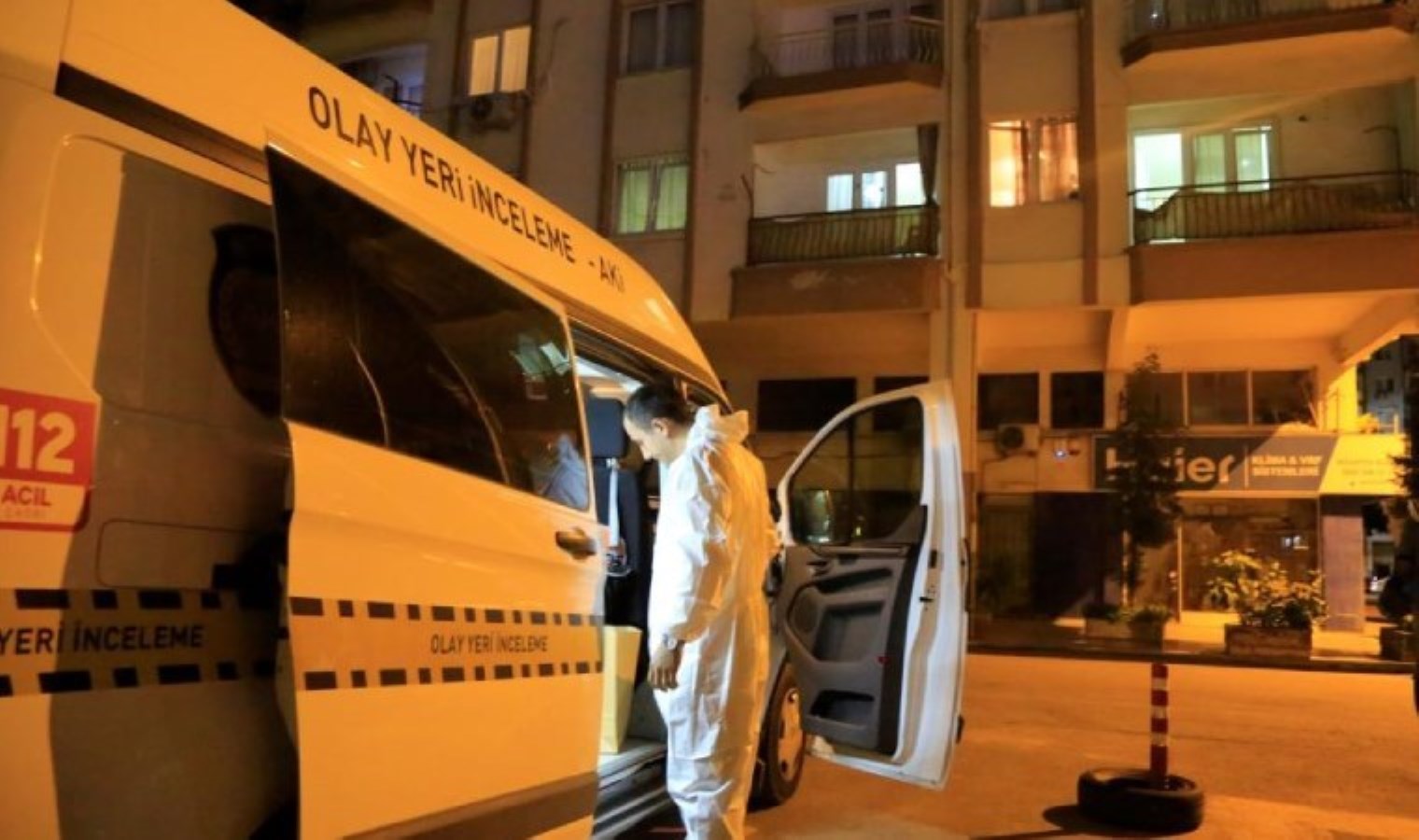 Binayı saran kötü koku gerçeği ortaya çıkardı