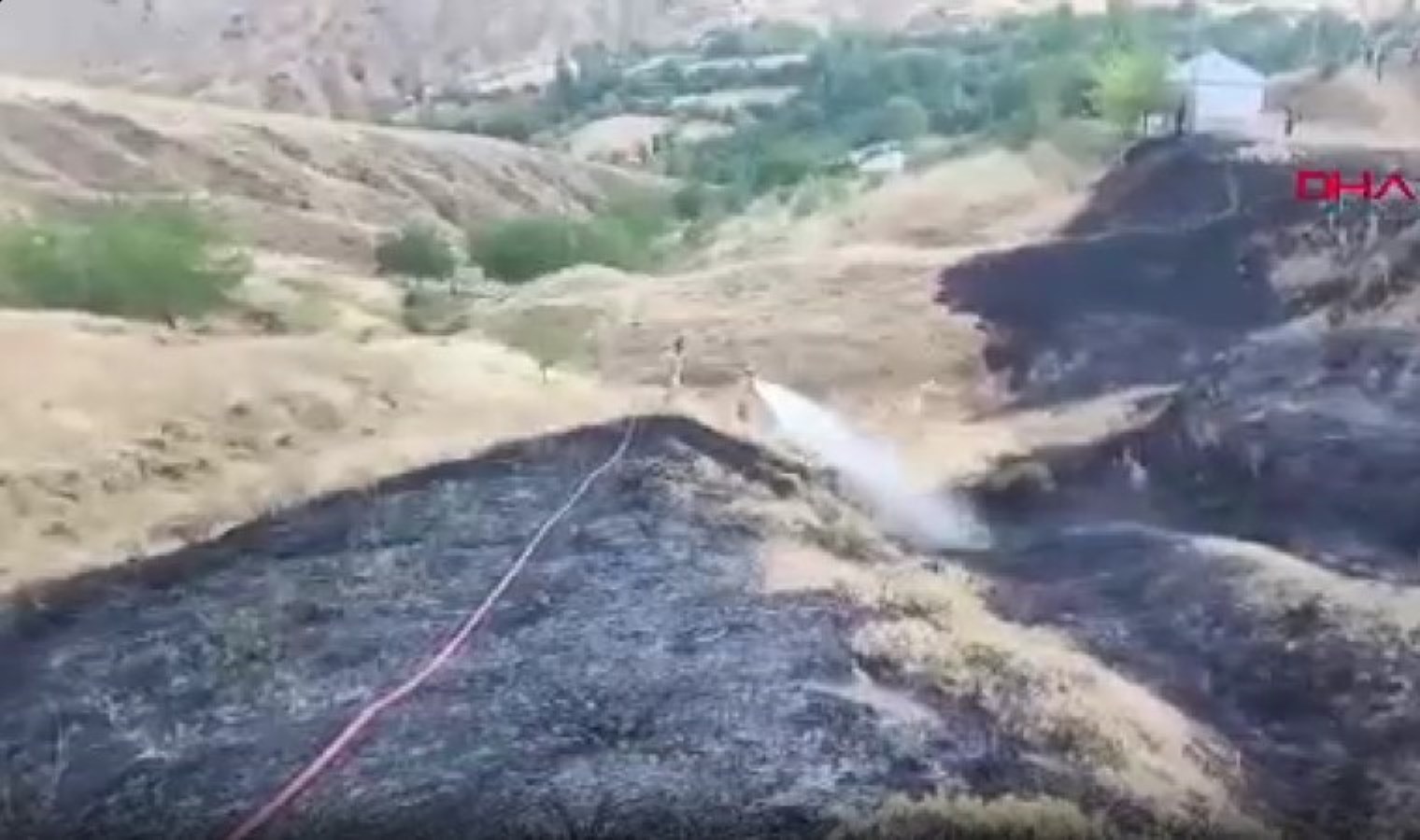 Bingöl’de ormanlık alanda çıkan örtü yangınları söndürüldü