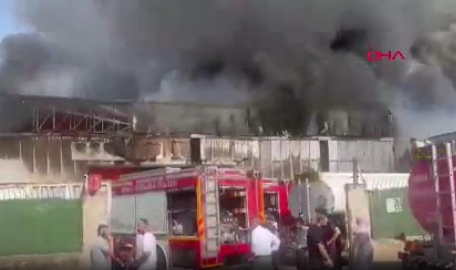 Bursa’da kağıt ve elyaf fabrikalarında yangın!