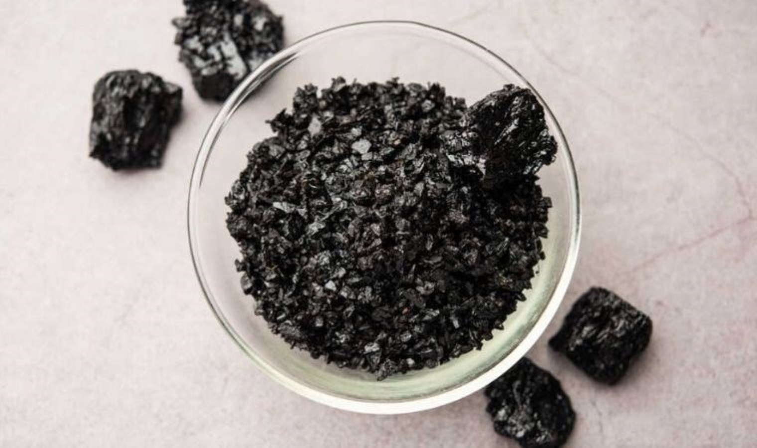 Dağların gözyaşı olarak bilinir: Mucizevi mumiyo maddesi ve faydaları…