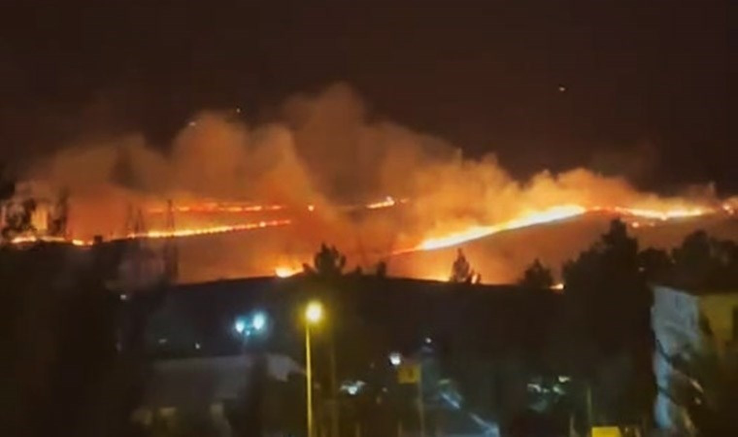 Diyarbakır’da anız yangını: 6 saatte söndürüldü