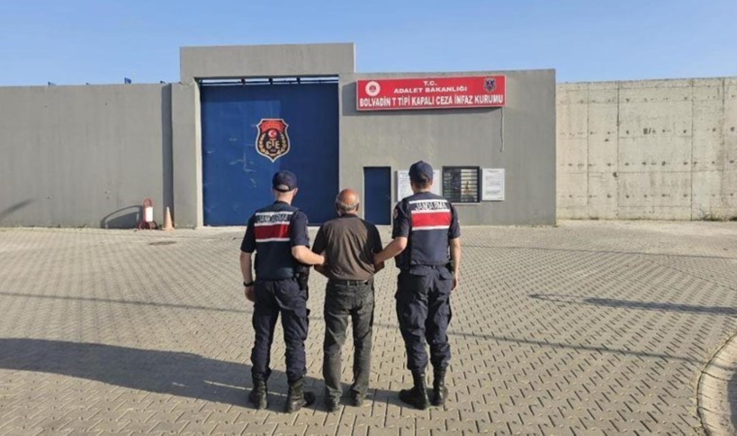 Dolandırıcılıktan aranıyordu: Yakalandı