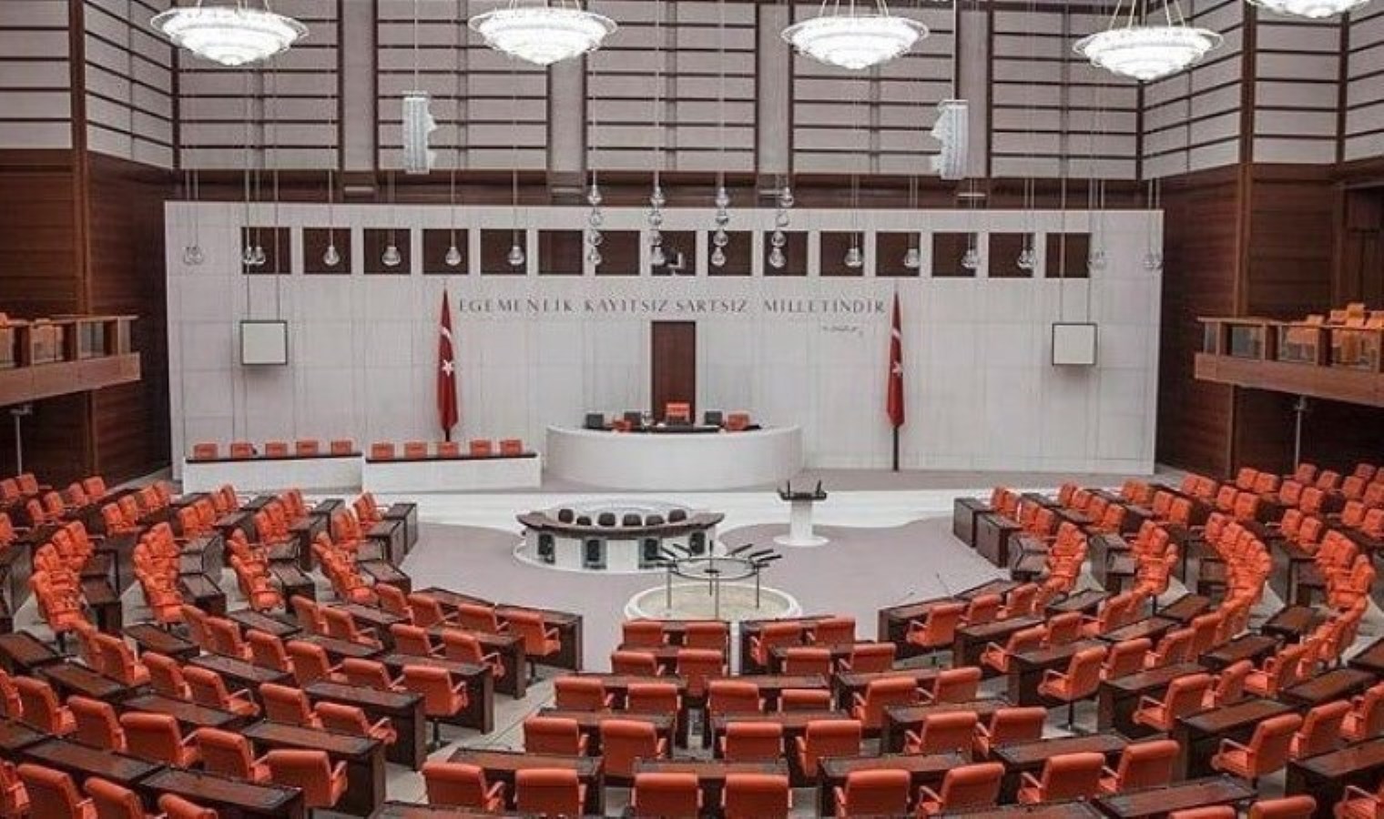 Emekli aylığı kararı Meclis’te kabul edildi