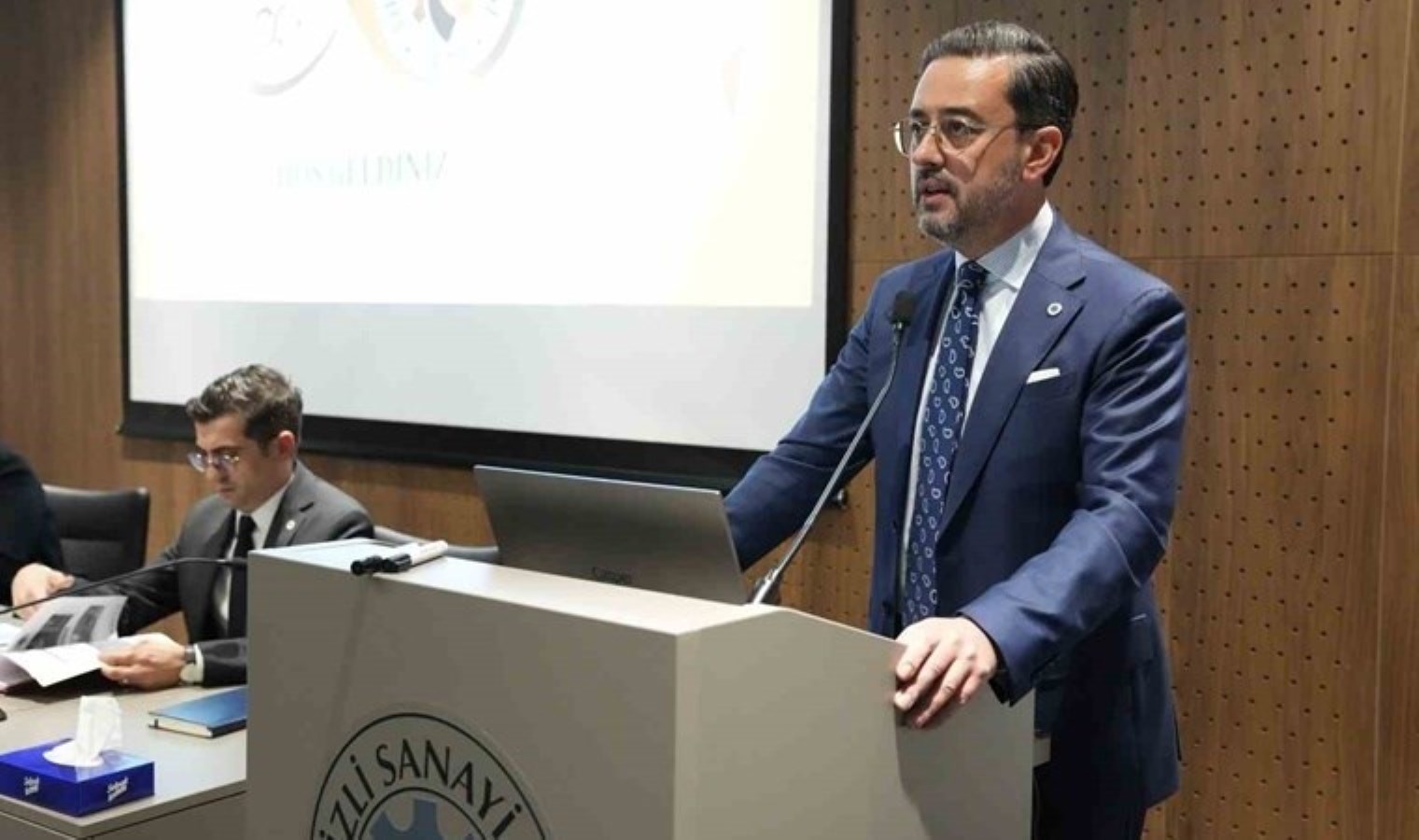 ‘EYT’liler ve Z kuşağı sanayideki istihdamı olumsuz etkiledi’