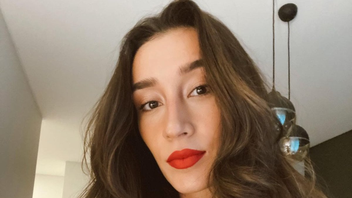 Filenin Sultanı Hande Baladın’dan cesur pozlar! İlk beğeni Torreira’dan…