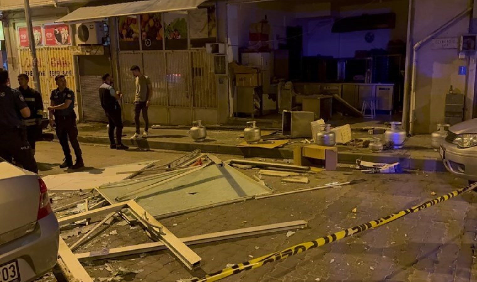 Gece yarısı korkutan patlama: ‘Bomba sandık!’