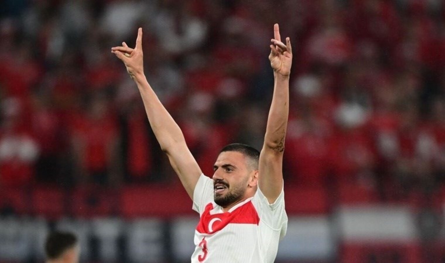 Gol sevincinden sonra ‘Bozkurt’ işareti yaptı… Alman bakan, Merih Demiral’ı hedef aldı