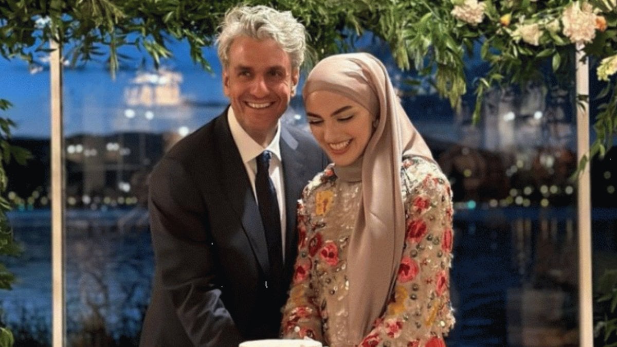 Güldür Güldür’ün Mesut’u Uğur Bilgin ve eşinden romantik poz!