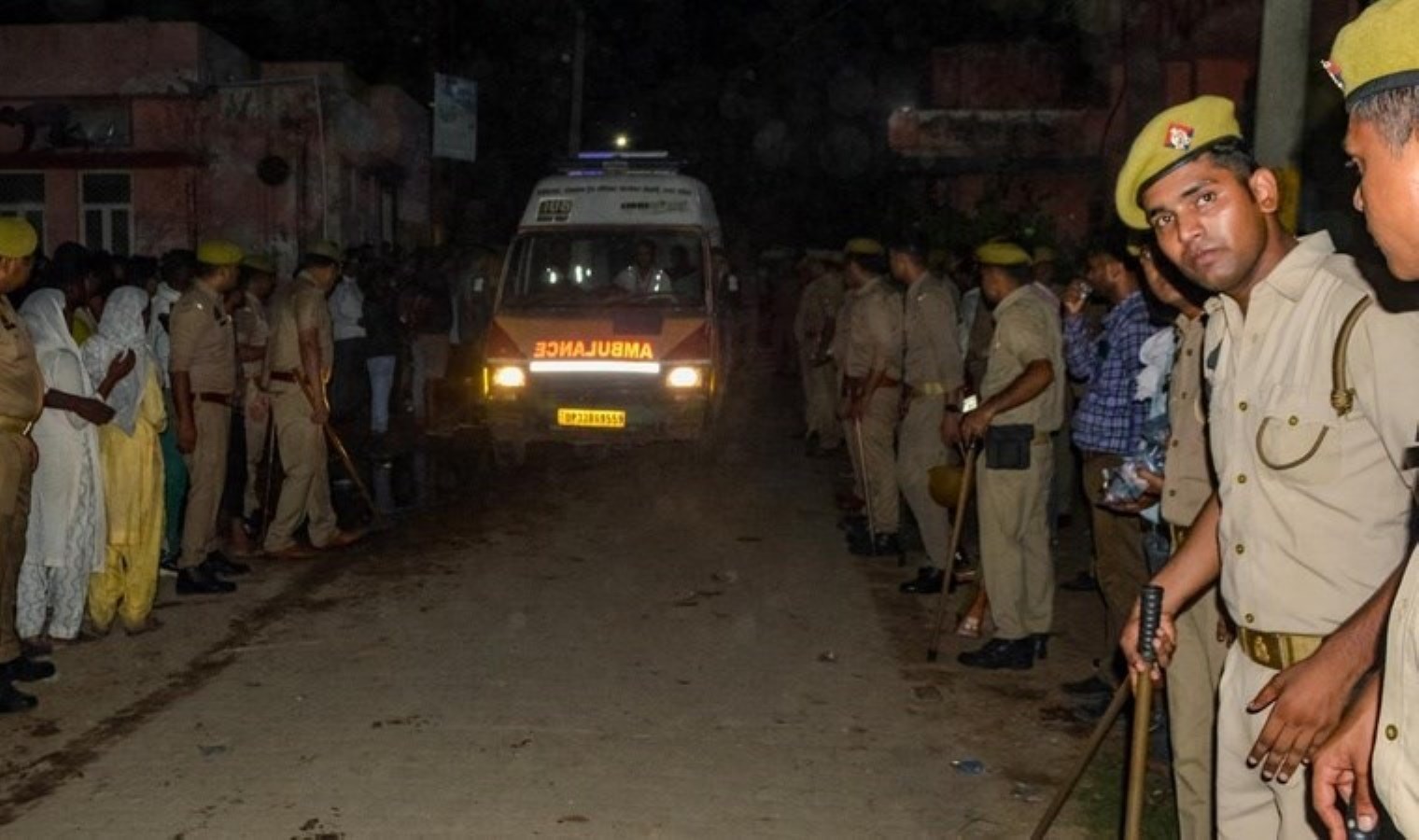 Hindistan’da izdihamda ölenlerin sayısı artıyor