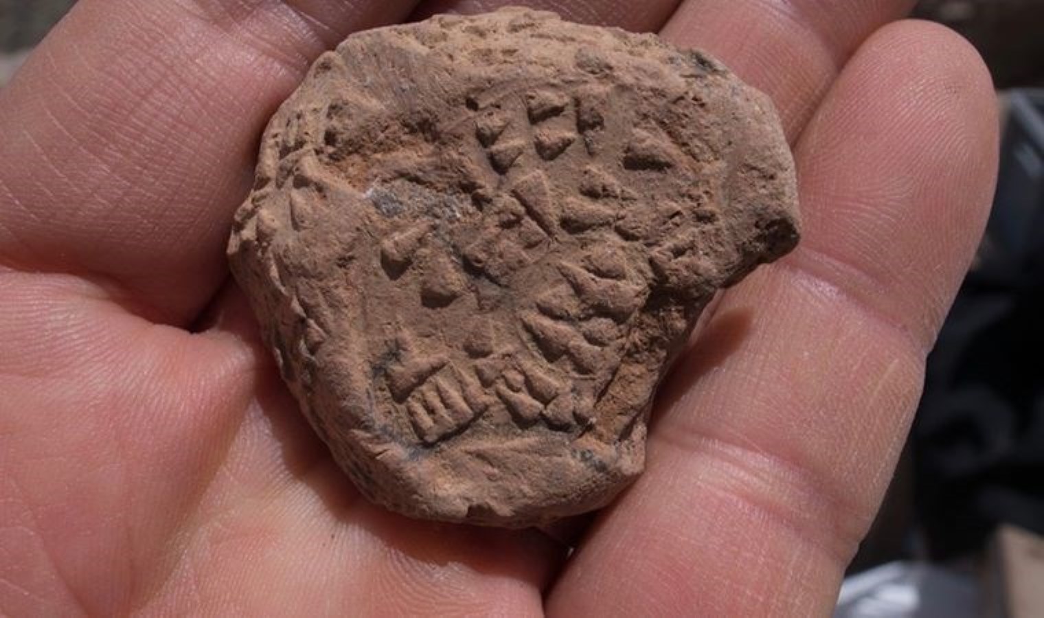 Hitit kraliyet mührü gün yüzüne çıktı, üzerindeki çivi yazısı şoke etti: ‘Bunu bozan ölecektir’