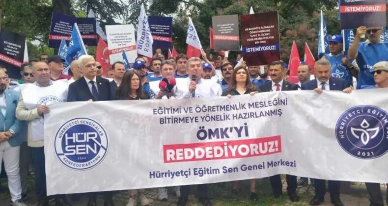 Hürriyetçi Eğitim Sen’den Öğretmenlik Meslek Kanunu protestosu: ‘Öğretmen düşmanları yapmış olsaydı ancak böyle bir kanun yapabilirdi’